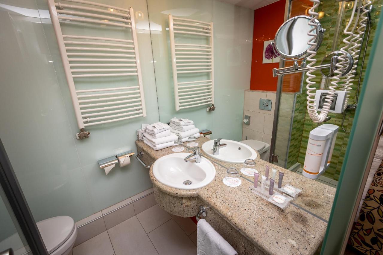 Hotel Шопрон Екстер'єр фото