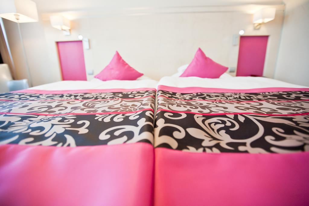 Hotel Шопрон Екстер'єр фото
