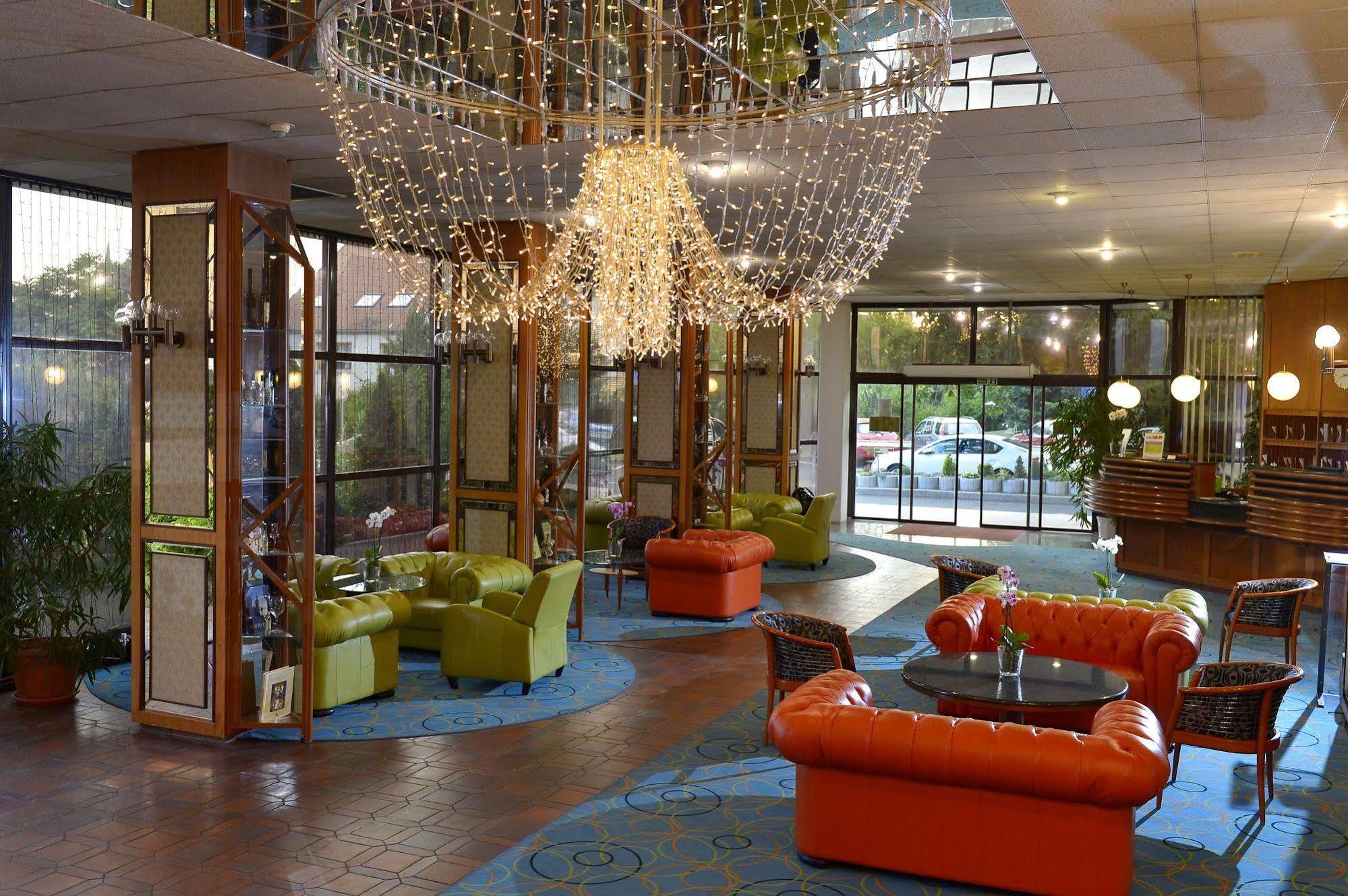 Hotel Шопрон Екстер'єр фото